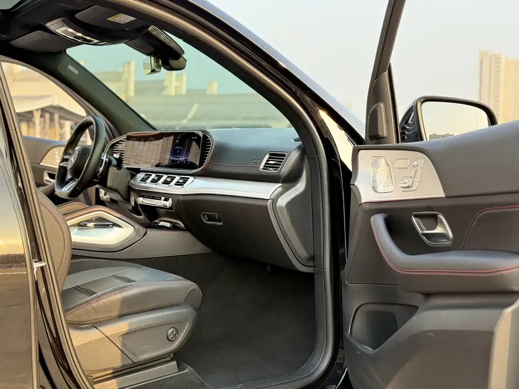 Mercedes-Benz GLE AMG 2025 — фото 6