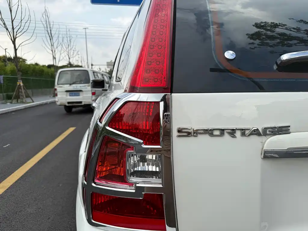 Kia Sportage 2012 — фото 19