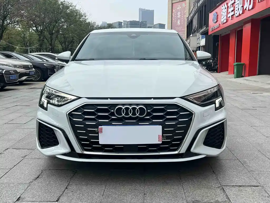 Audi A3 2022 — фото 2
