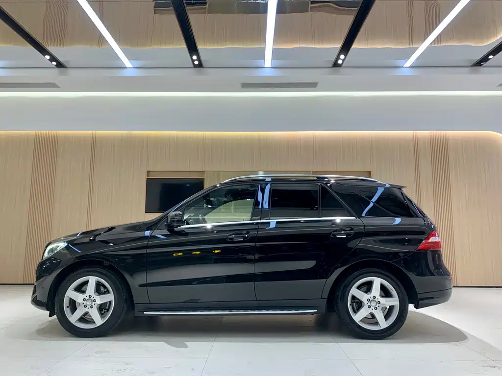 Mercedes-Benz M-Class 2015 — фото 3