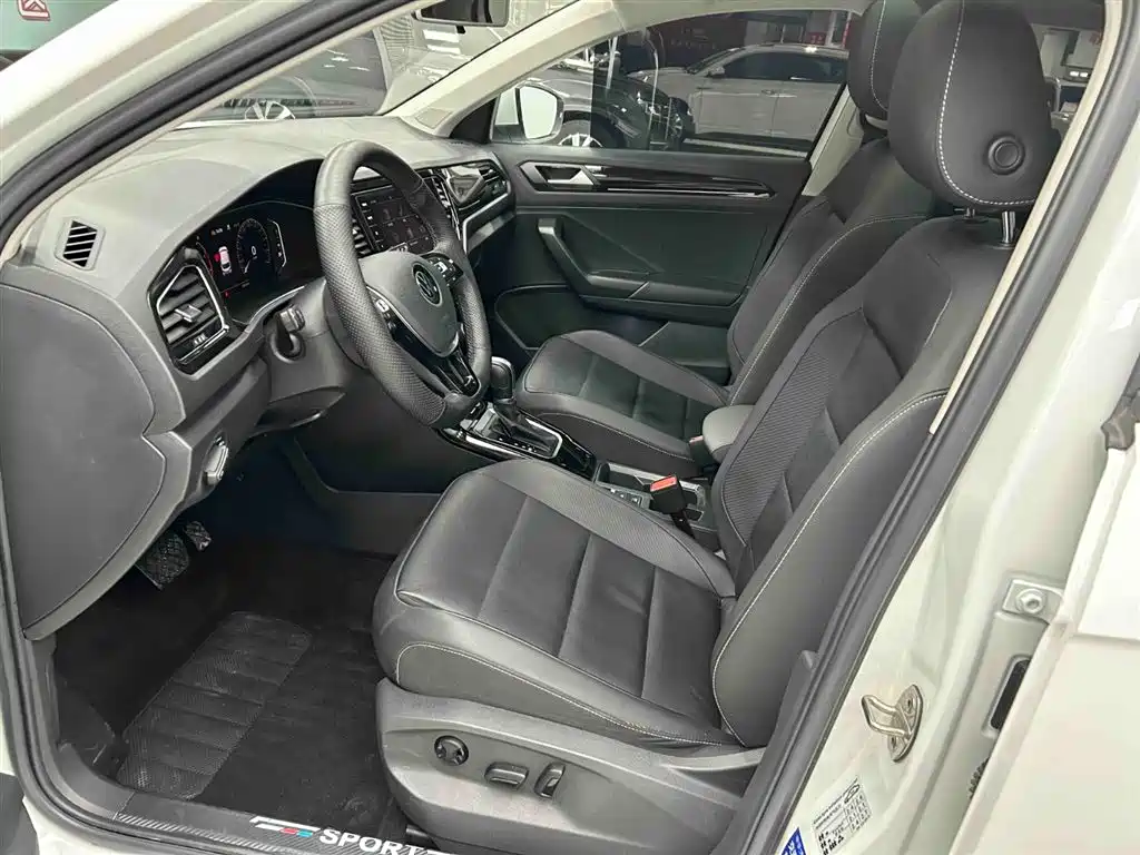 Volkswagen T-Roc 2022 — фото 11