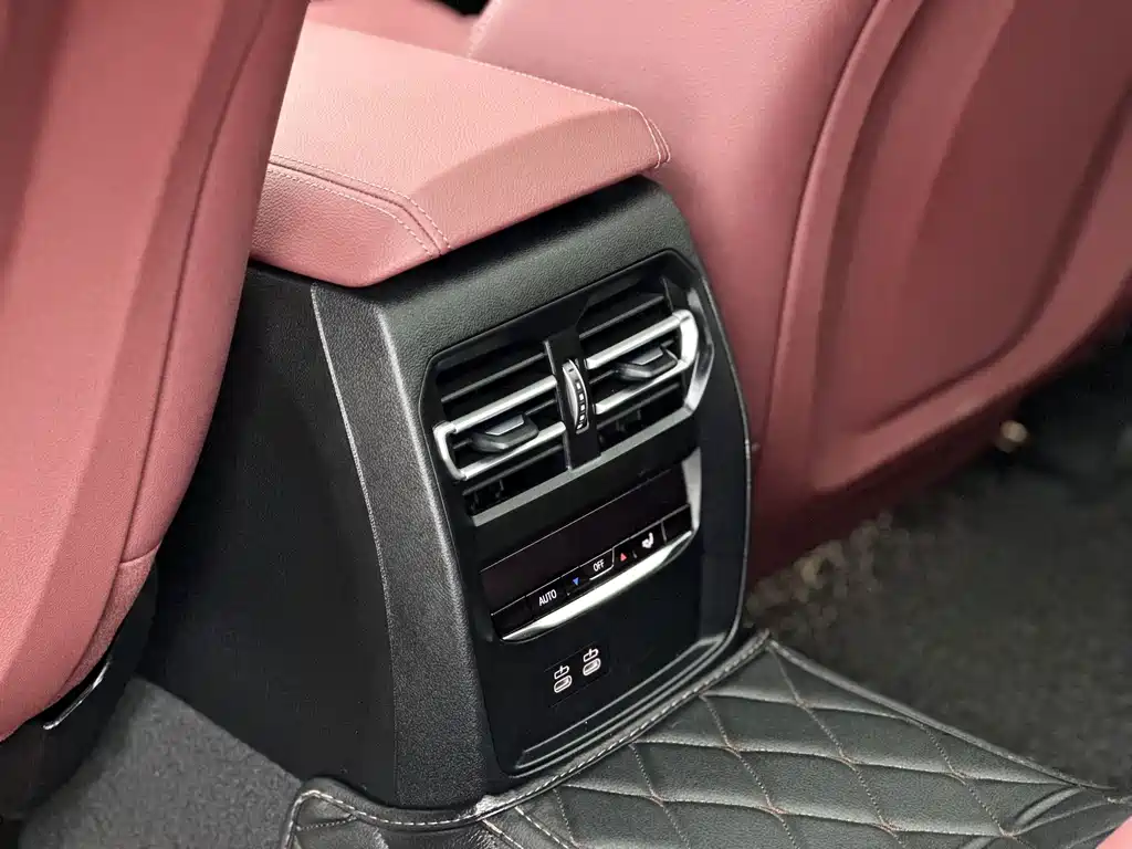 BMW i3 2024 — фото 13