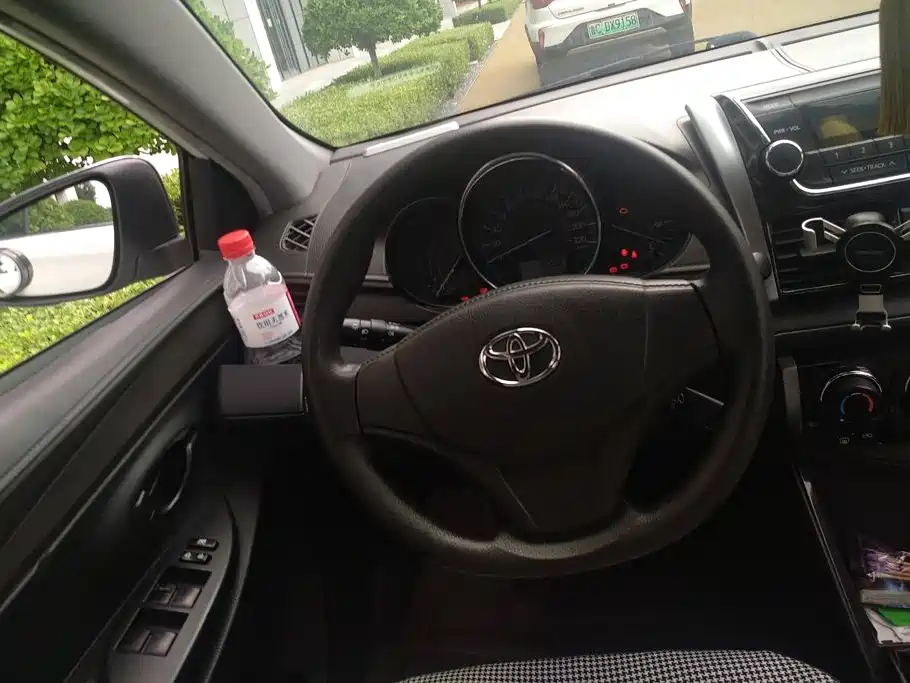 Toyota Vios 2016 — фото 15