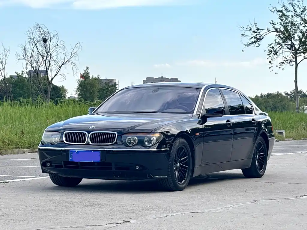 BMW 7 Series 2002 — фото 1