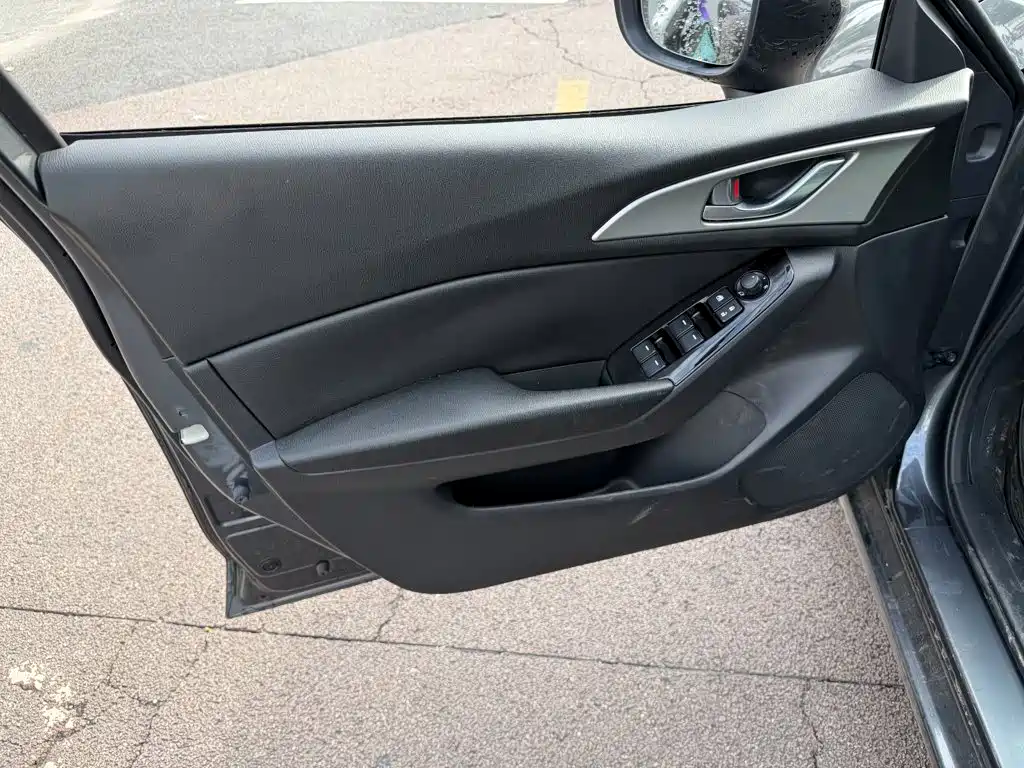 Mazda 3 Axela 2019