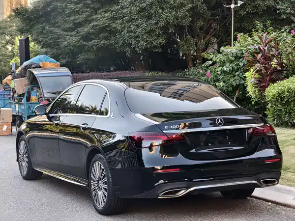 Mercedes-Benz E-Class 2022