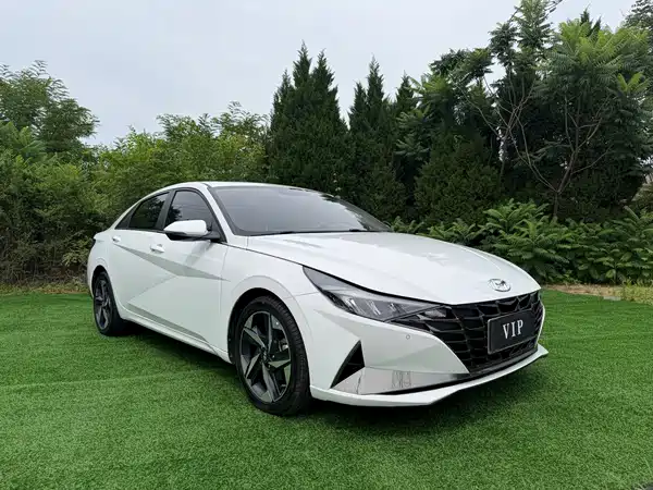 Hyundai Elantra 2023
