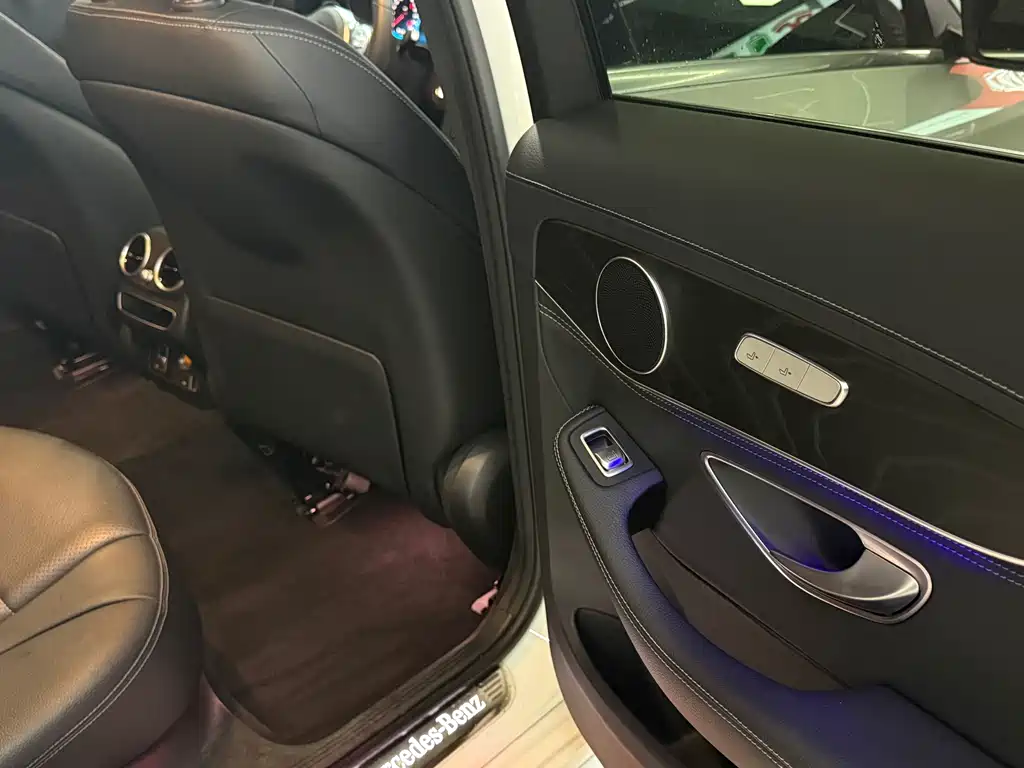 Mercedes-Benz C-Class 2020 — фото 21