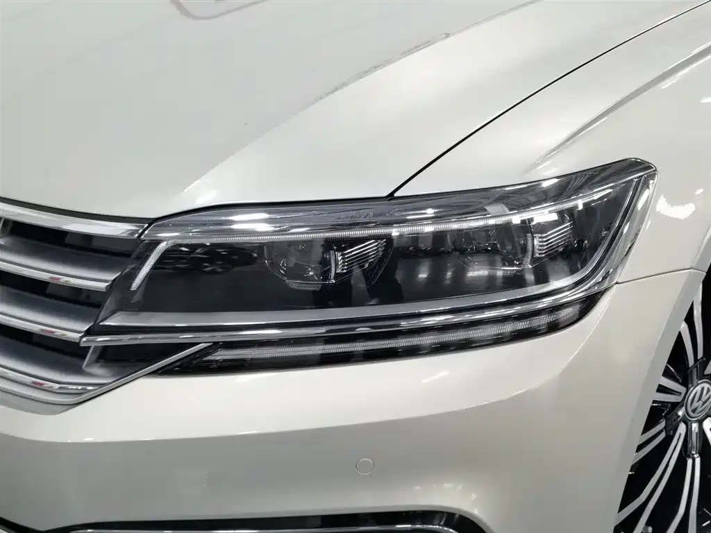 Volkswagen Phideon 2018
