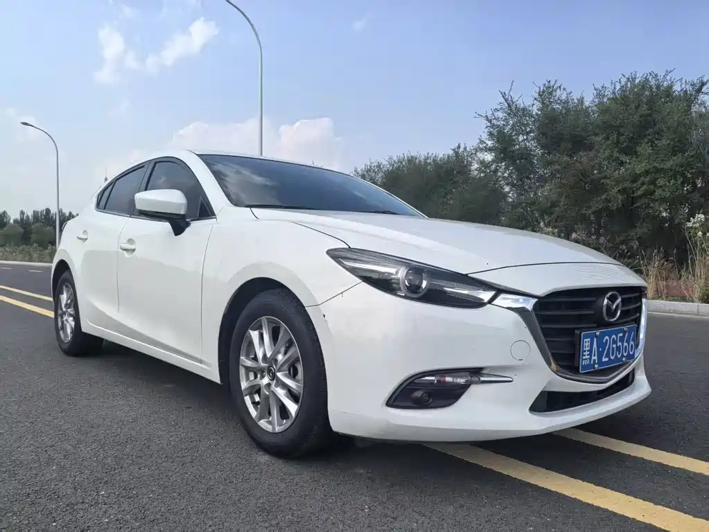 Mazda 3 Axela 2018 — фото 3