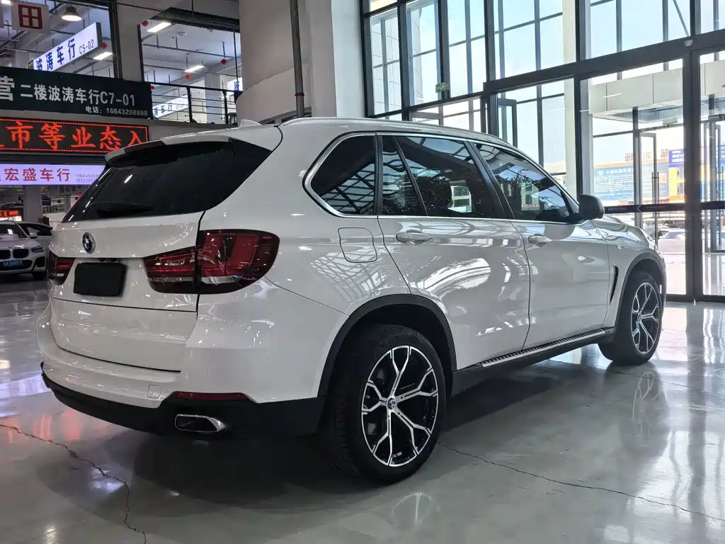 BMW X5 2018 — фото 22