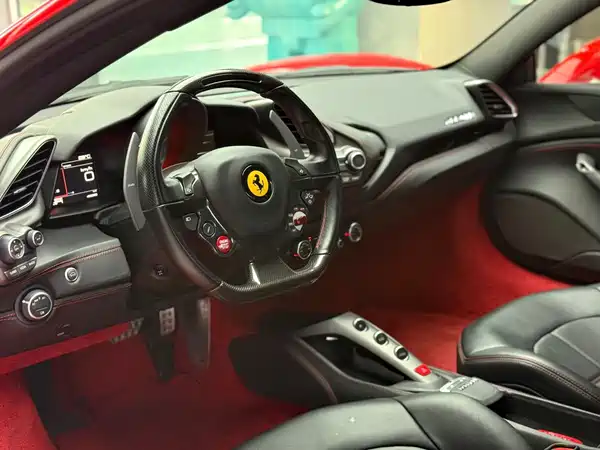 Ferrari 488 2018