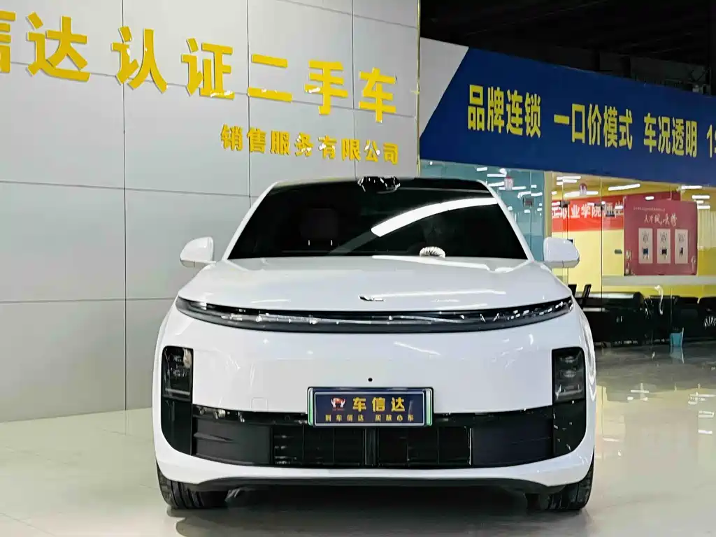 Li Auto Li L6 2025