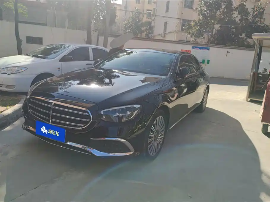 Mercedes-Benz E-Class 2022