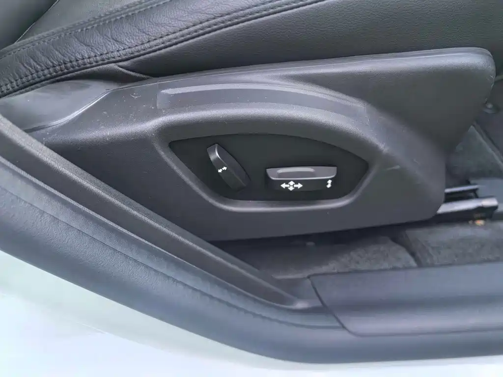 Volvo S60 2015 — фото 16