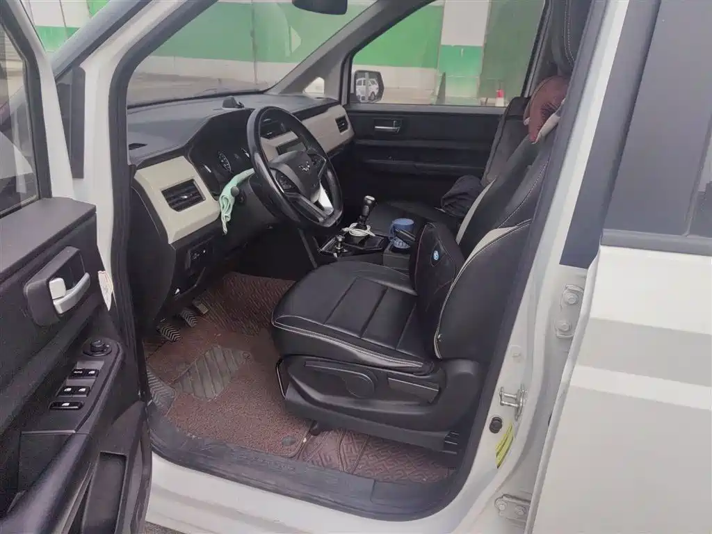 Wuling Hongguang PLUS 2020 — фото 14