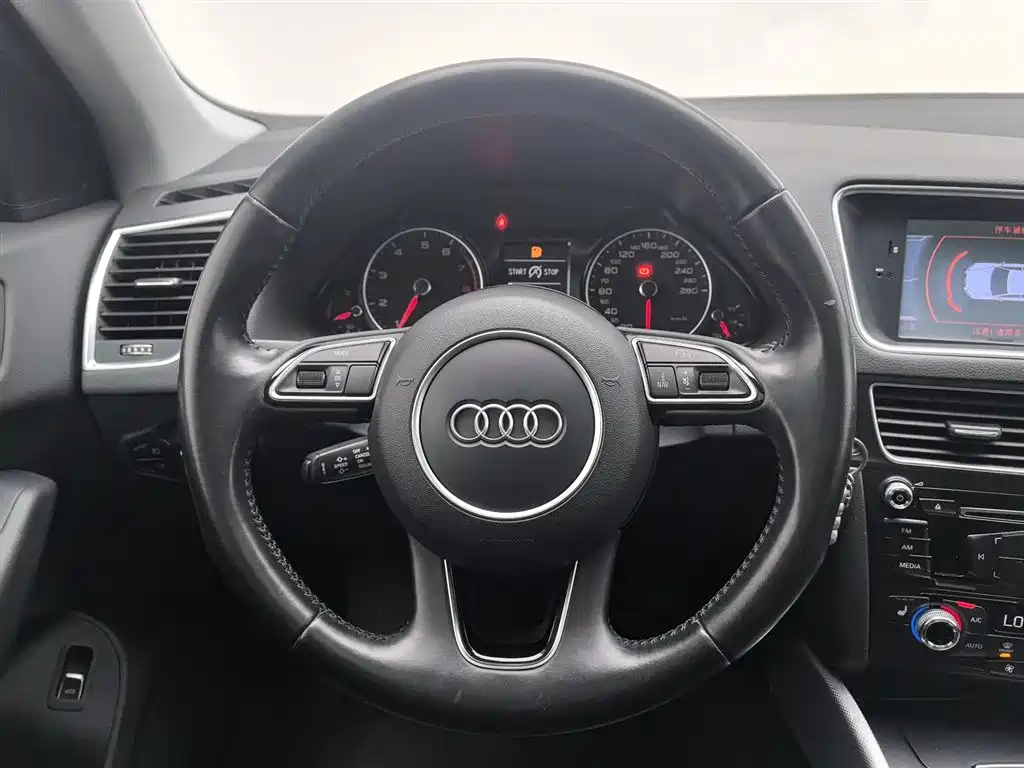 Audi Q5 2015 — фото 11
