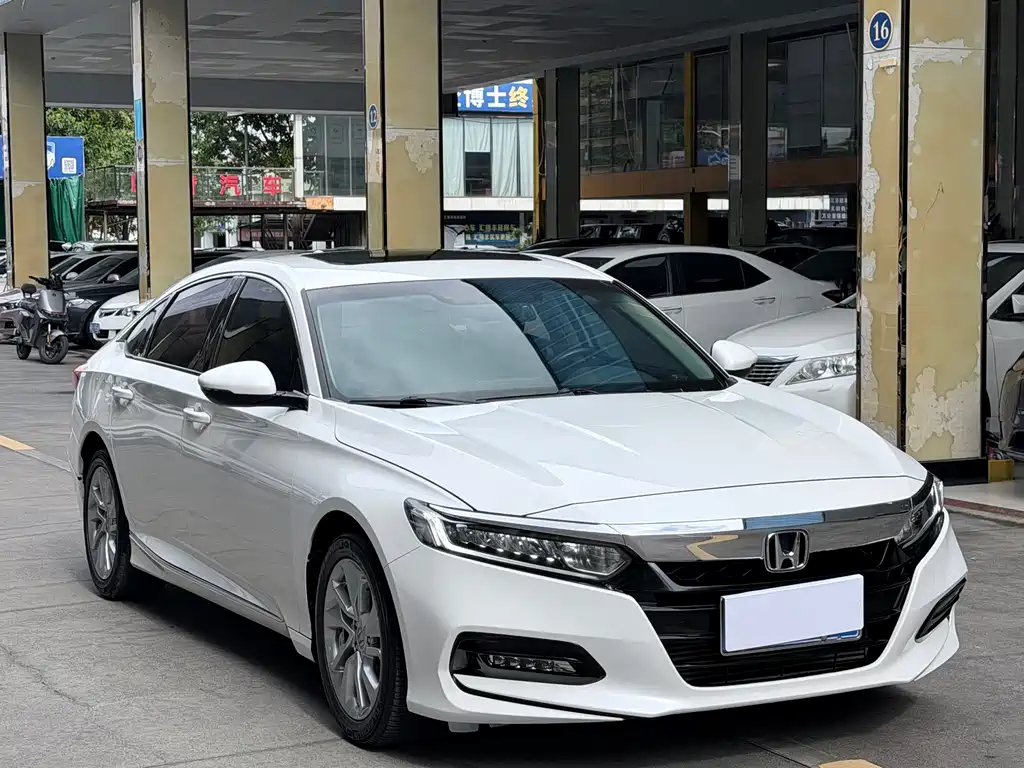 Honda Accord 2018 — фото 3