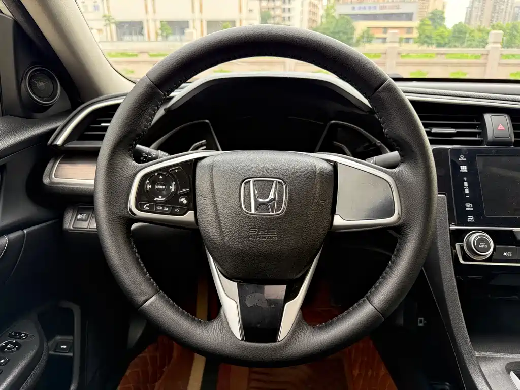 Honda Civic 2019 — фото 11