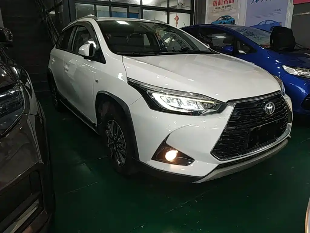 Toyota Yaris L 2021