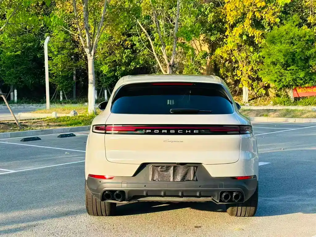 Porsche Cayenne 2024