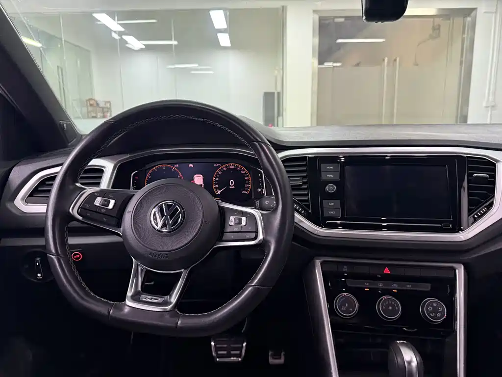 Volkswagen T-Roc 2020 — фото 16