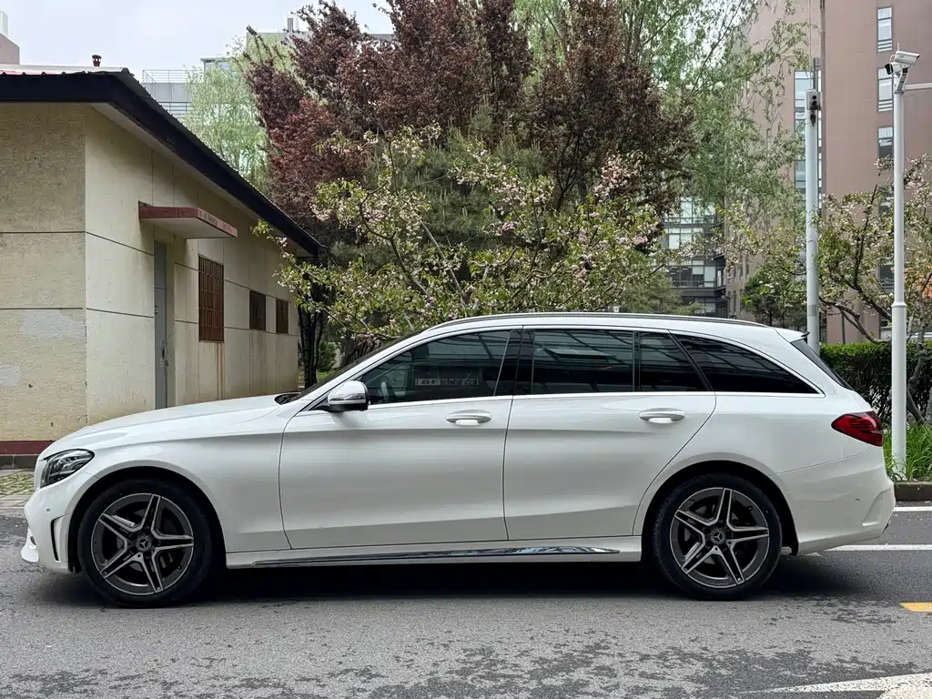 Mercedes-Benz C-Class 2019 — фото 4