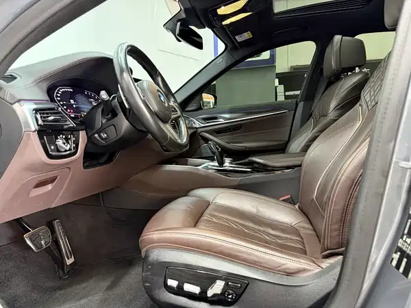 BMW 5 Series 2021