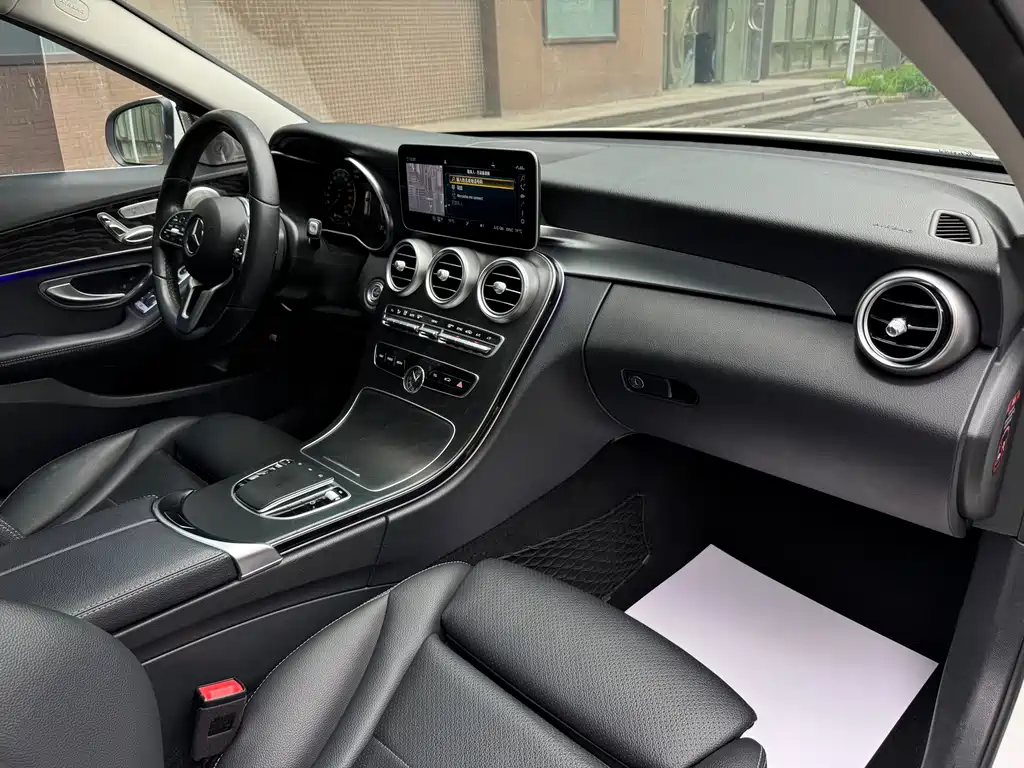 Mercedes-Benz C-Class 2019 — фото 9
