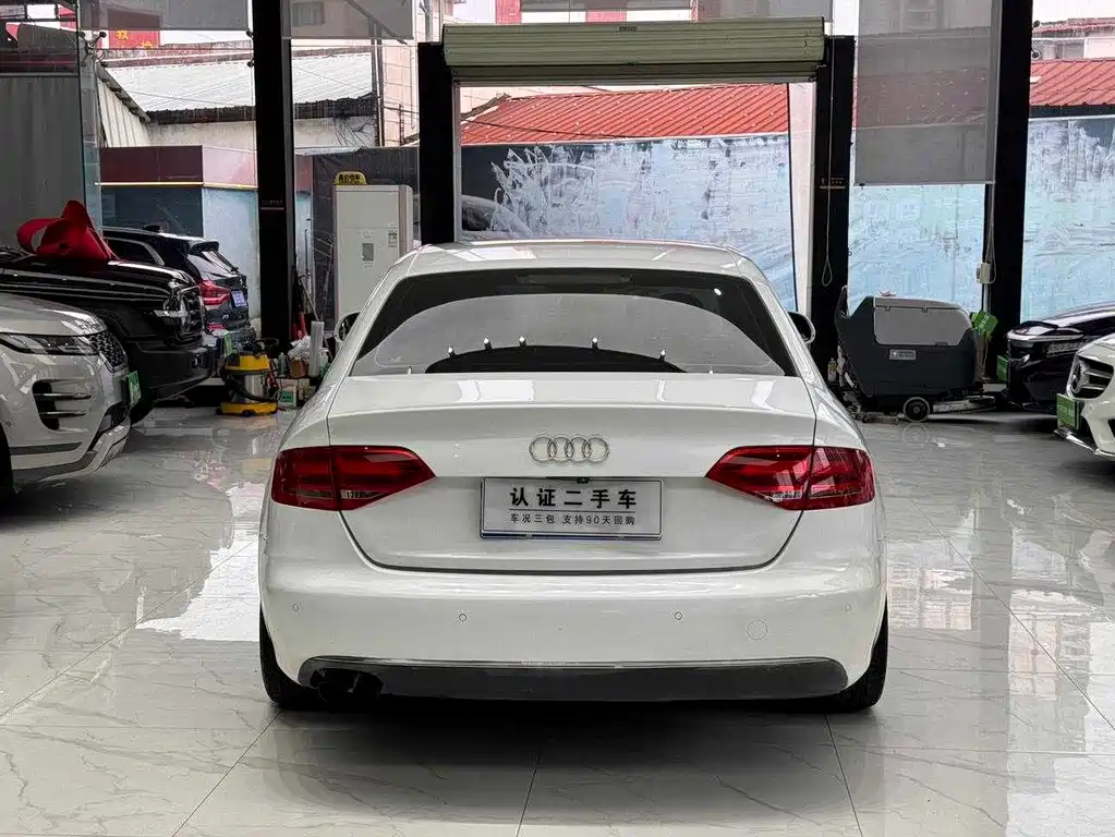 Audi A4L 2011