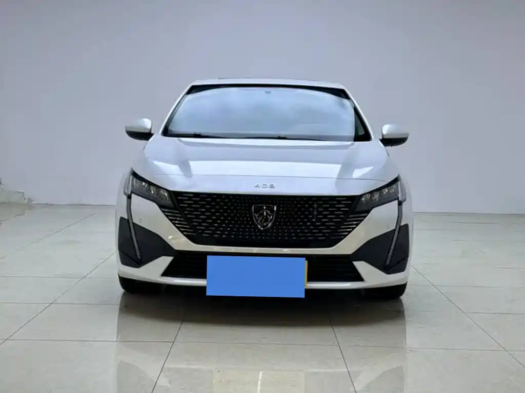 Peugeot 408 2025 — фото 2