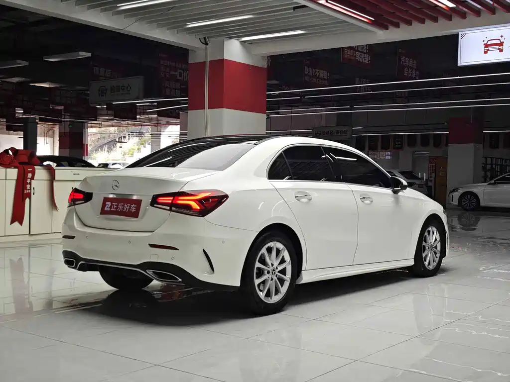 Mercedes-Benz A-Class 2020 — фото 12