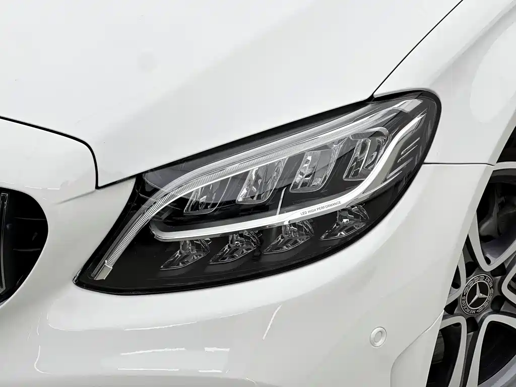 Mercedes-Benz C-Class 2020 — фото 17