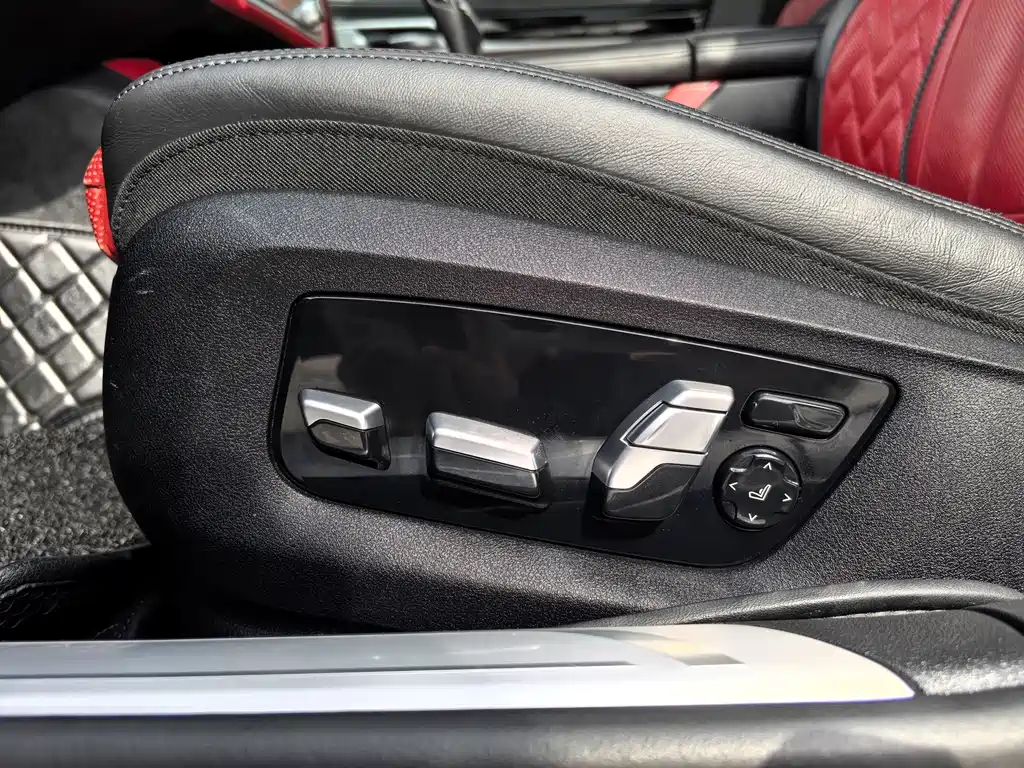 BMW 7 Series 2018 — фото 13
