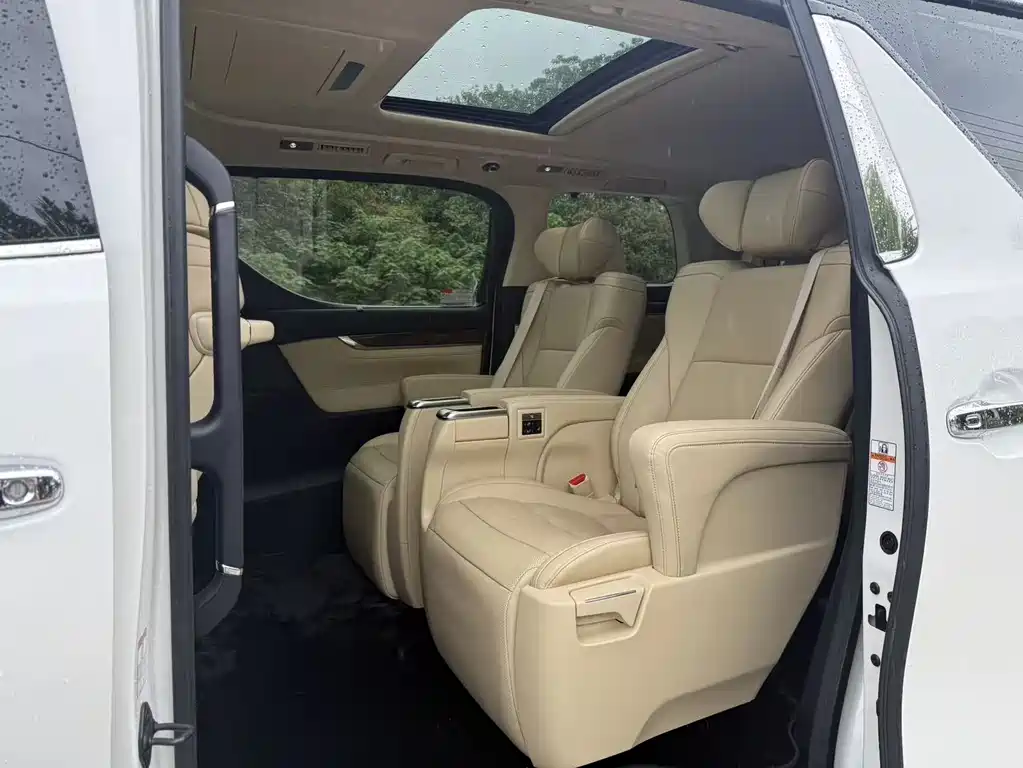Toyota Alphard 2018 — фото 8