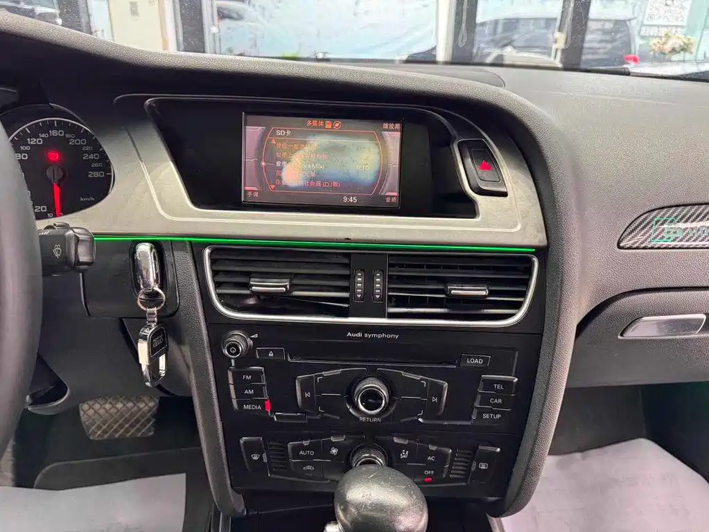 Audi A4L 2011