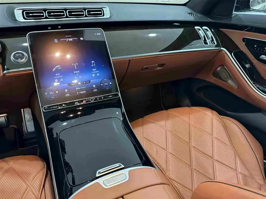 Mercedes-Benz Maybach S-Class 2021 — фото 14