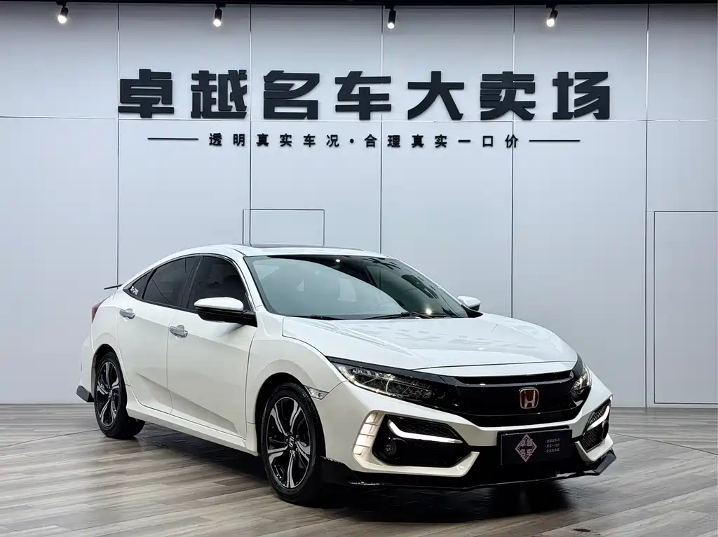 Honda Civic 2018 — фото 1