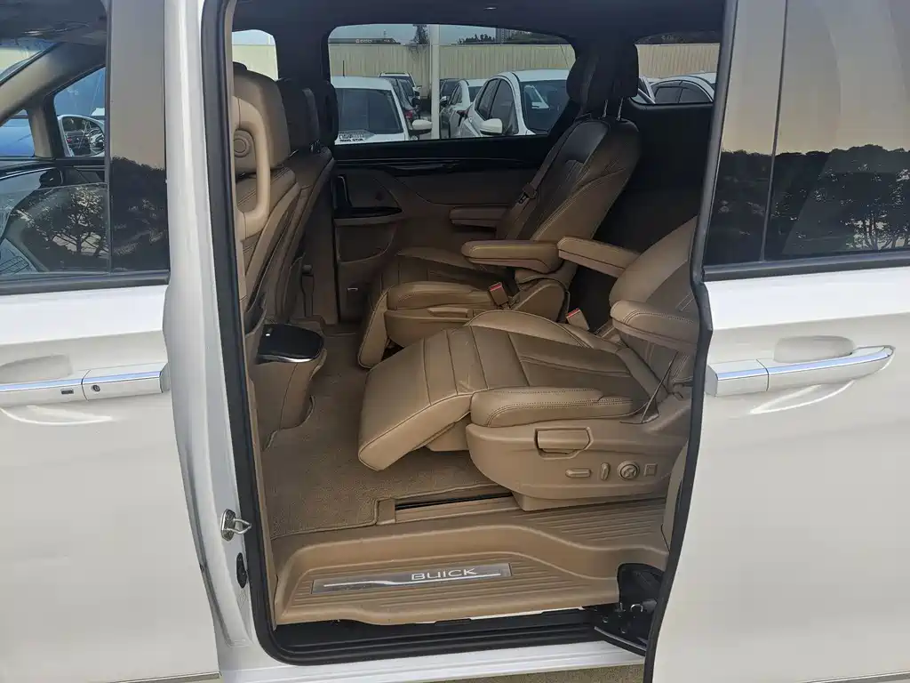 Buick GL8 2018