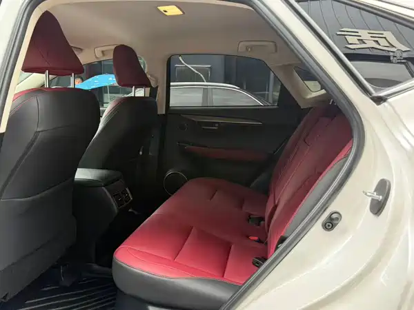 Lexus NX 2021