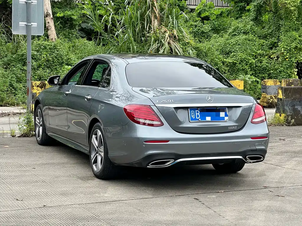 Mercedes-Benz E-Class 2020 — фото 15