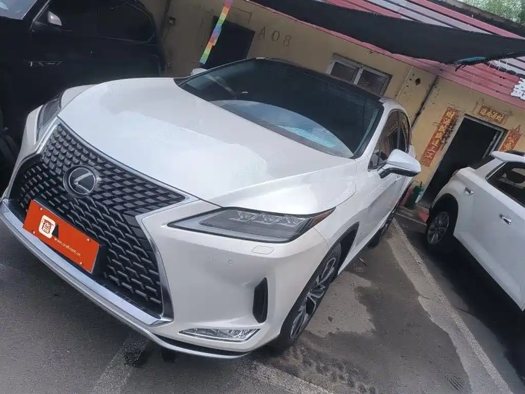Lexus RX 2022