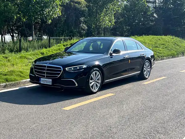 Mercedes-Benz S-Class 2023