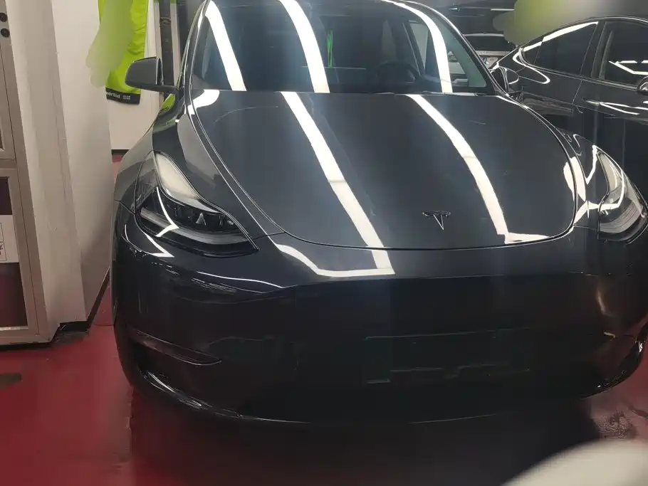 Tesla Model Y 2024 — фото 2