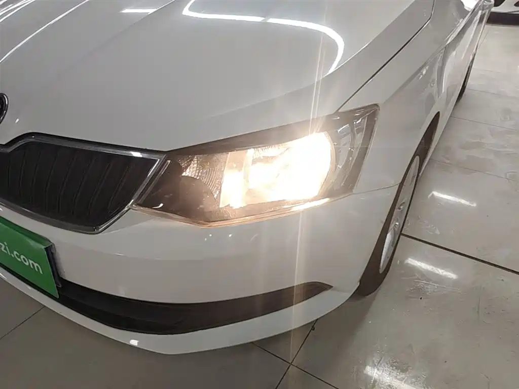 Skoda Fabia 2018 — фото 24
