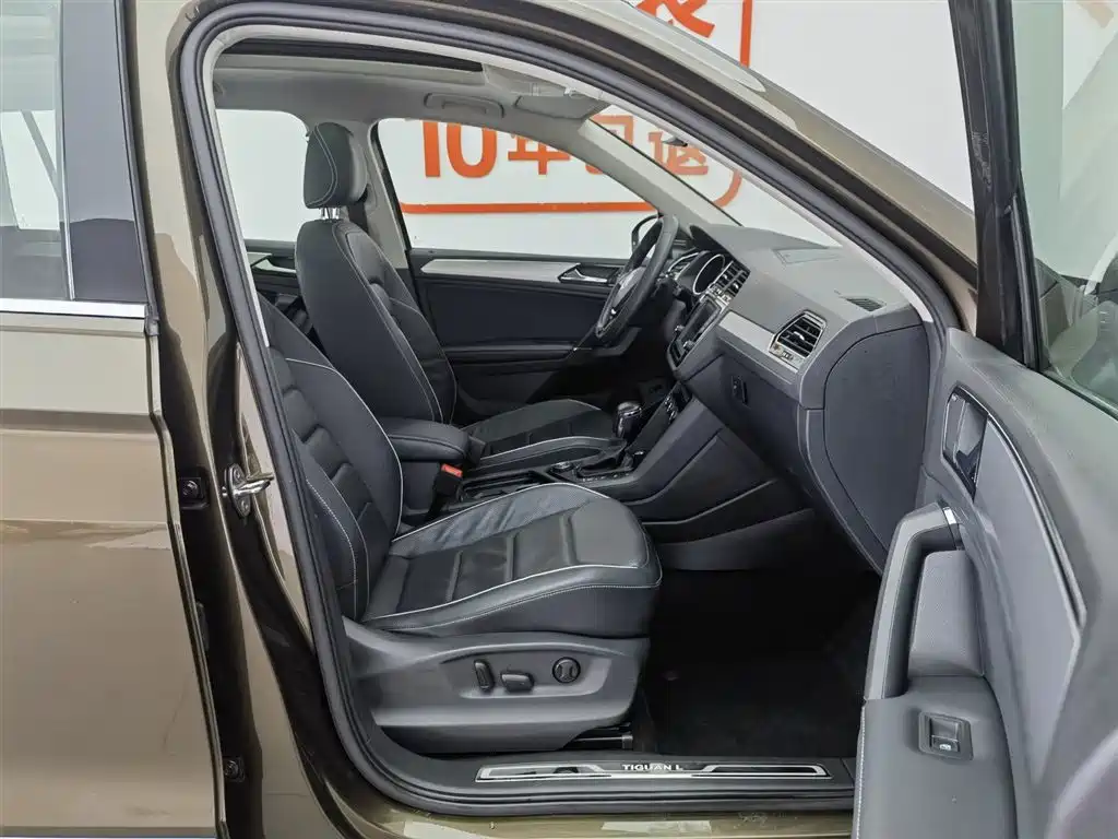 Volkswagen Tiguan L 2017 — фото 23