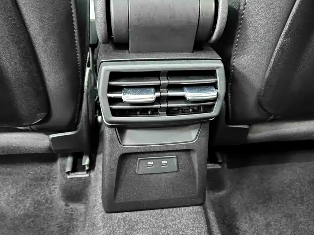 Audi A3 2023 — фото 15