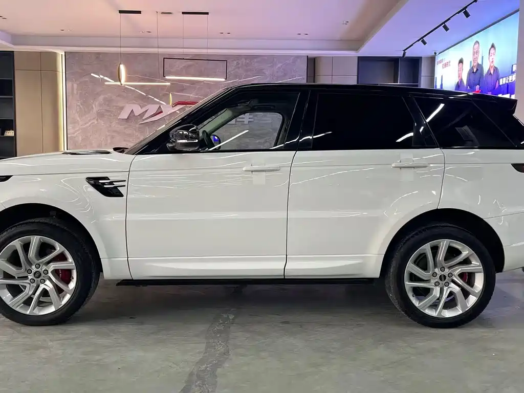 Land Rover Sport 2019 — фото 20
