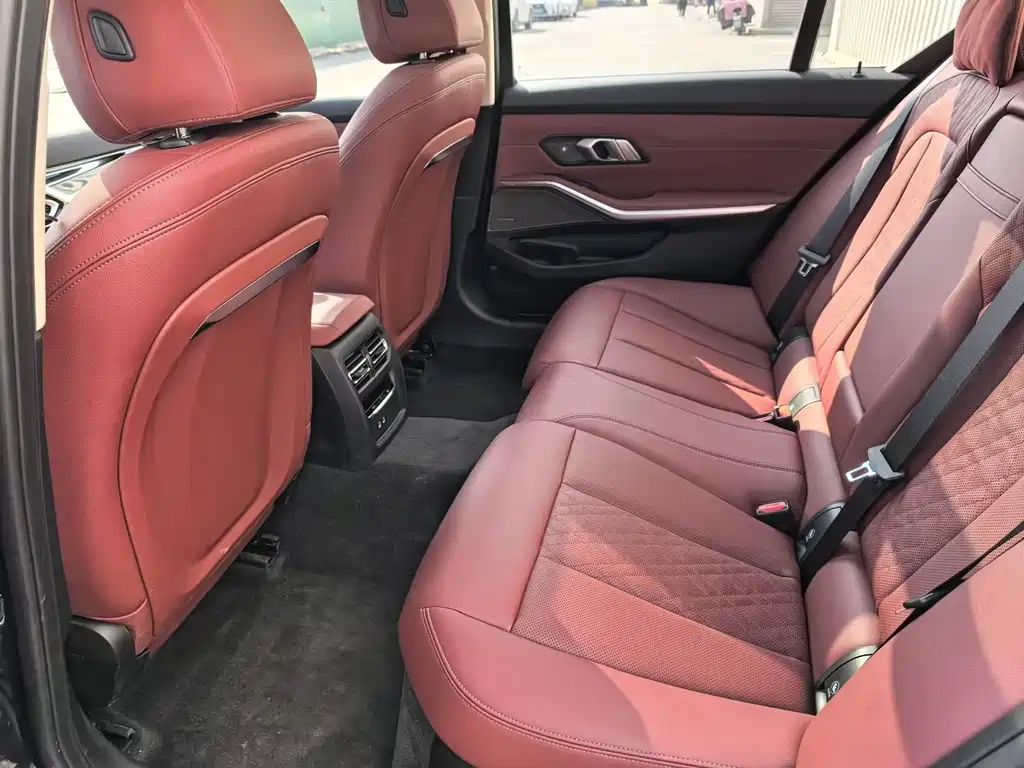 BMW 3 Series 2024