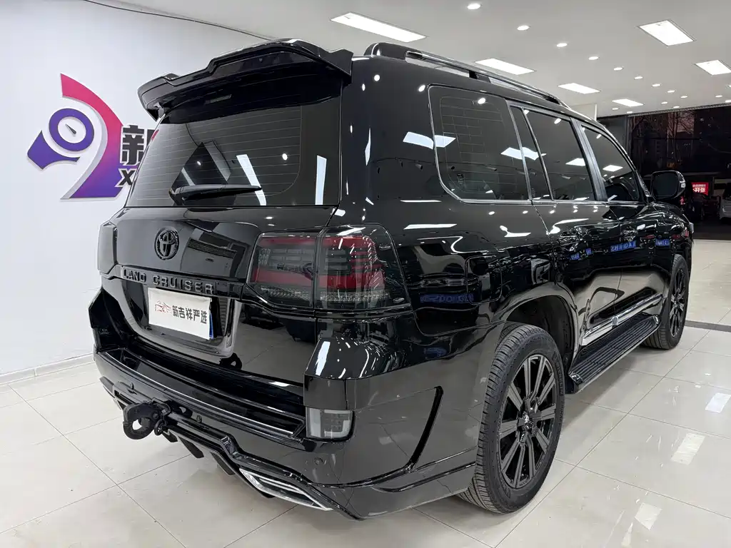 Toyota Land Cruiser 2018 — фото 15